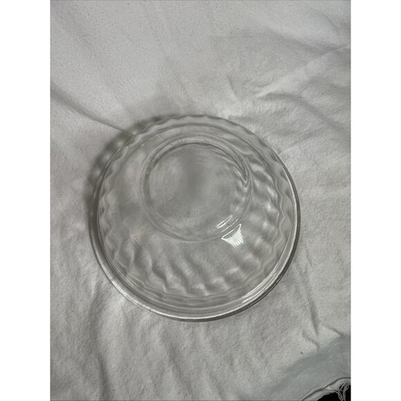 Vintage Pyrex 2.5 Liter Optic Glass Mixing Bowl Clear Ribbed #325 Clean, No Chip - Picture 4 of 6